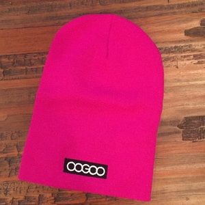 ✨ 2 for $12 ✨ NWOT oogoo long beanie